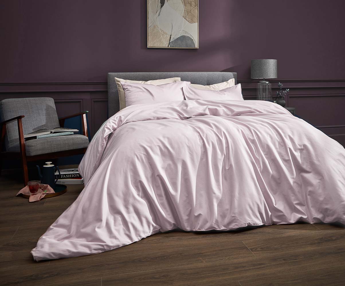 Premium Cotton Sateen Duvet Cover with Mother-of-Pearl Buttons «LUMEN»