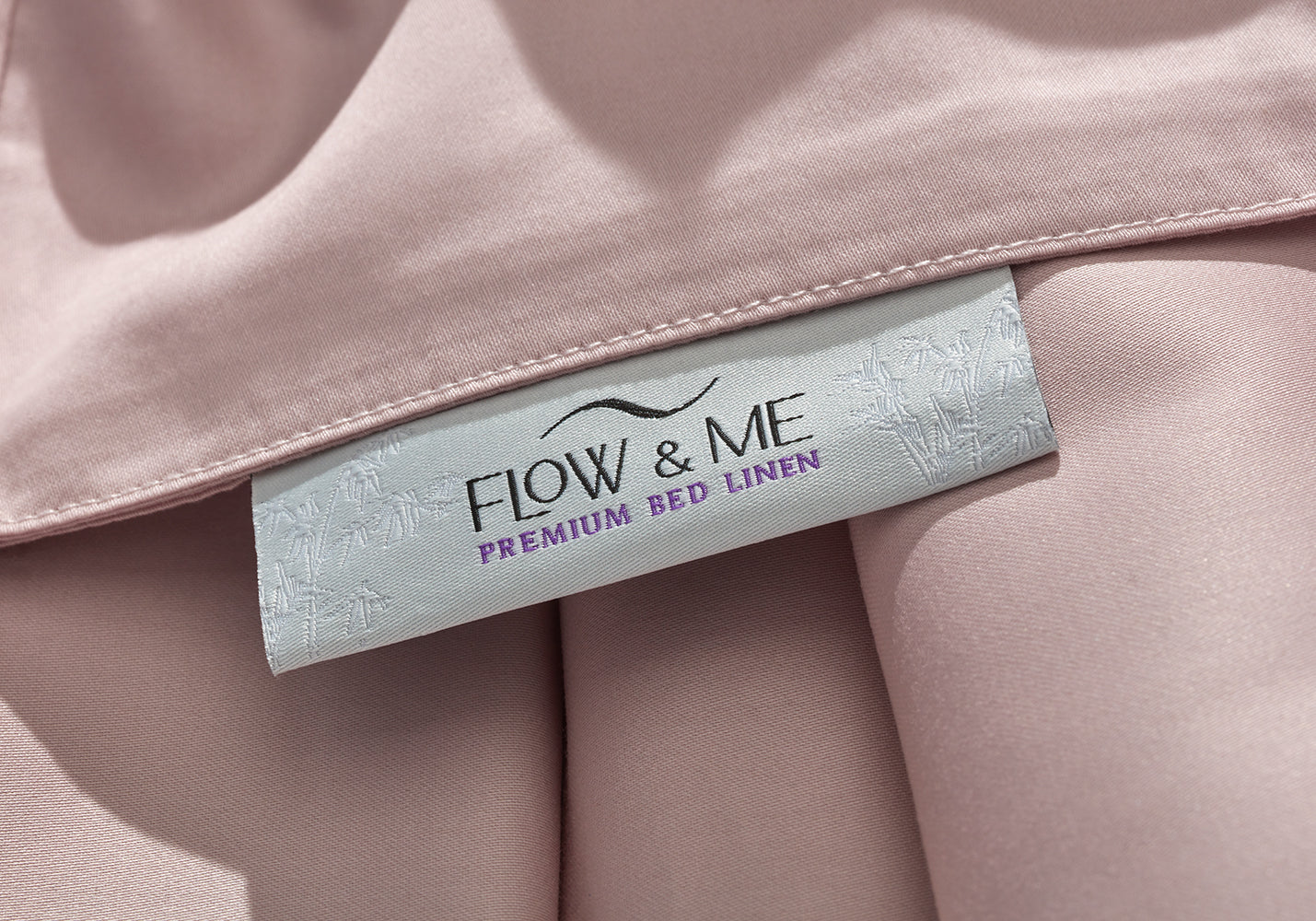 Premium Cotton Sateen Duvet Cover with Mother-of-Pearl Buttons «LUMEN»