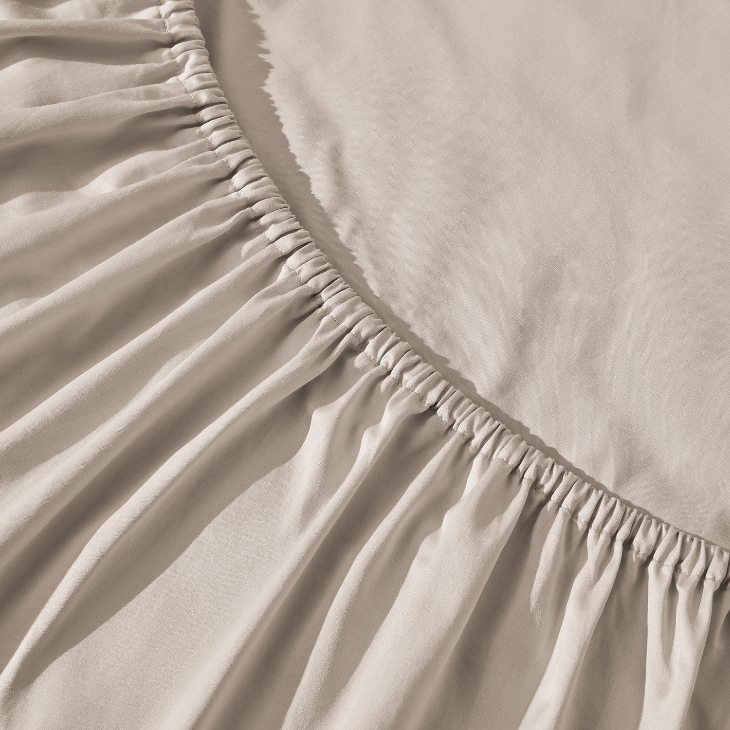 Premium Cotton Sateen Fitted Sheet «LUMEN»