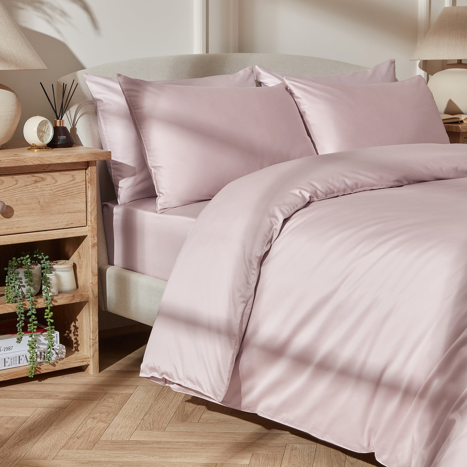 Premium Cotton Sateen Fitted Sheet «LUMEN»