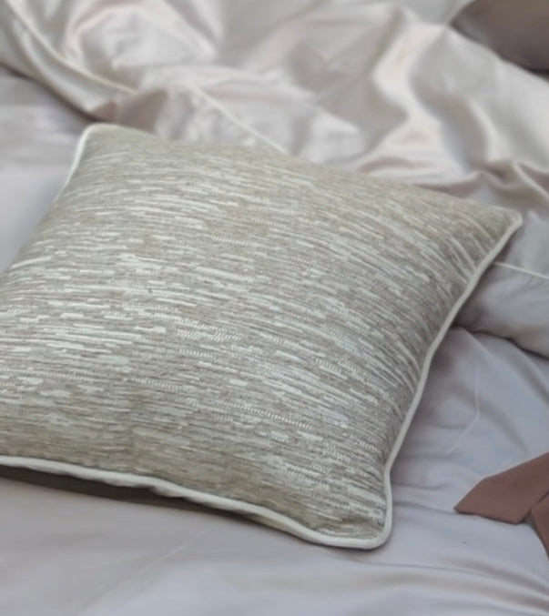 3D Jacquard Cushion Cover - IVORY RAIN