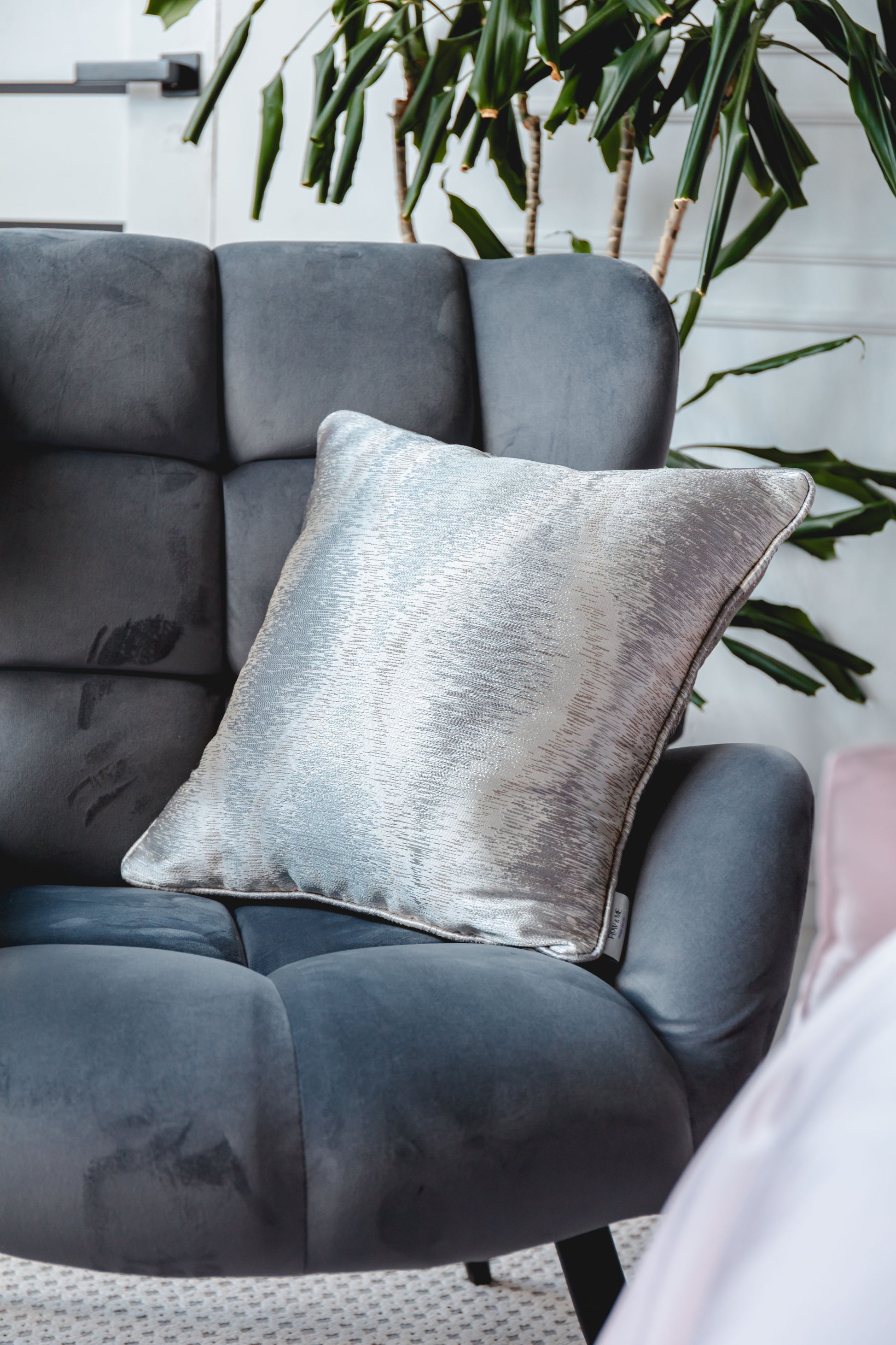 3D Jacquard Cushion Cover - SILVER FROST