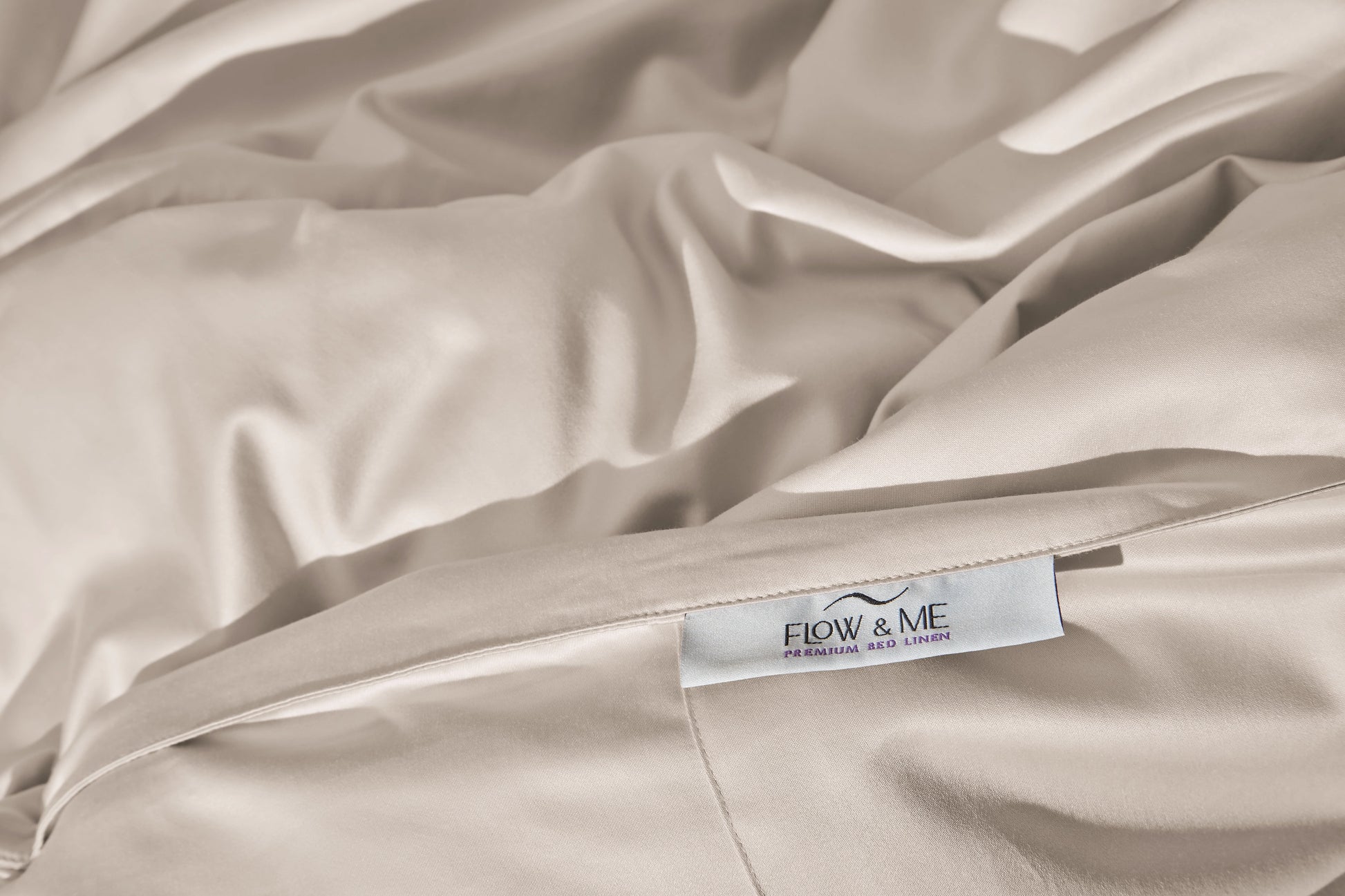 Premium Cotton Sateen Duvet Cover with Mother-of-Pearl Buttons «LUMEN» IVORY
