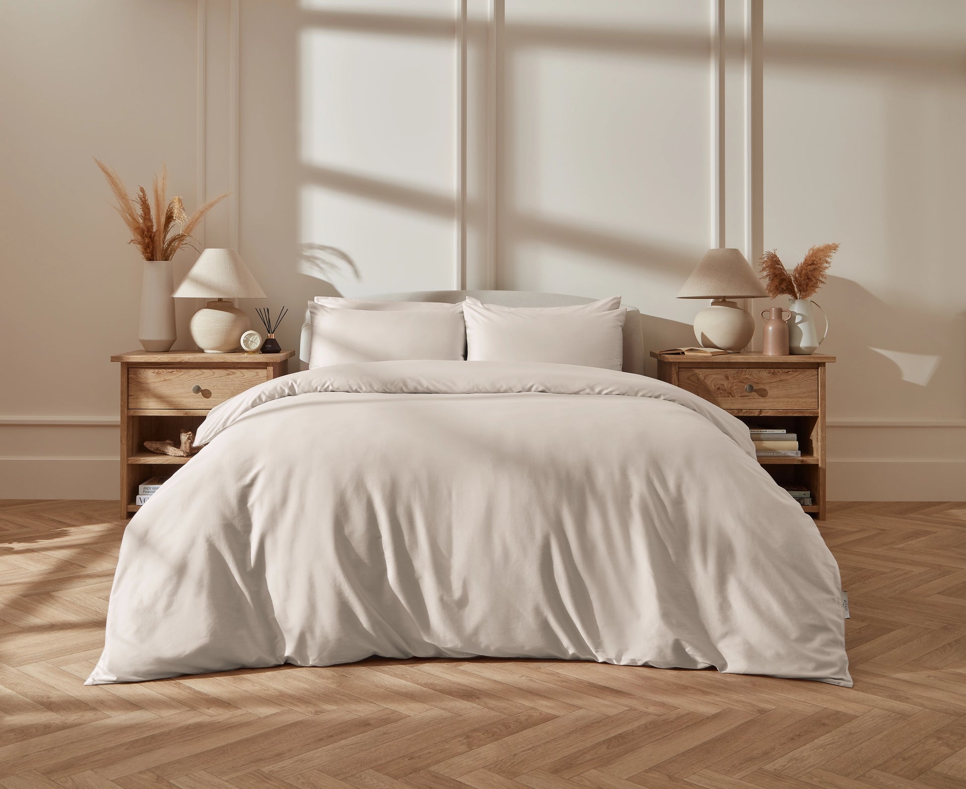Premium Cotton Sateen Duvet Cover with Mother-of-Pearl Buttons «LUMEN» IVORY